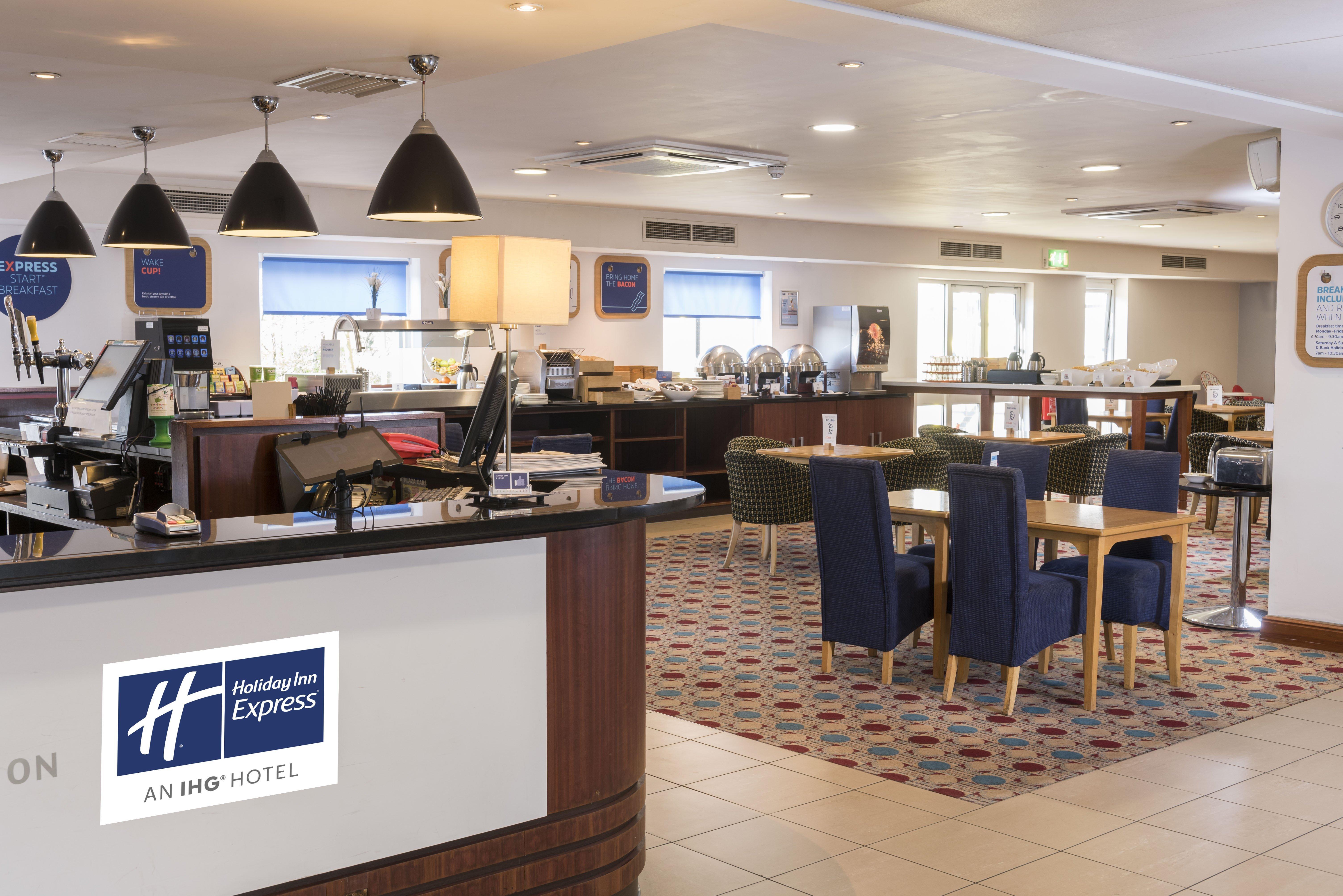 Holiday Inn Express Birmingham Star City By Ihg מראה חיצוני תמונה
