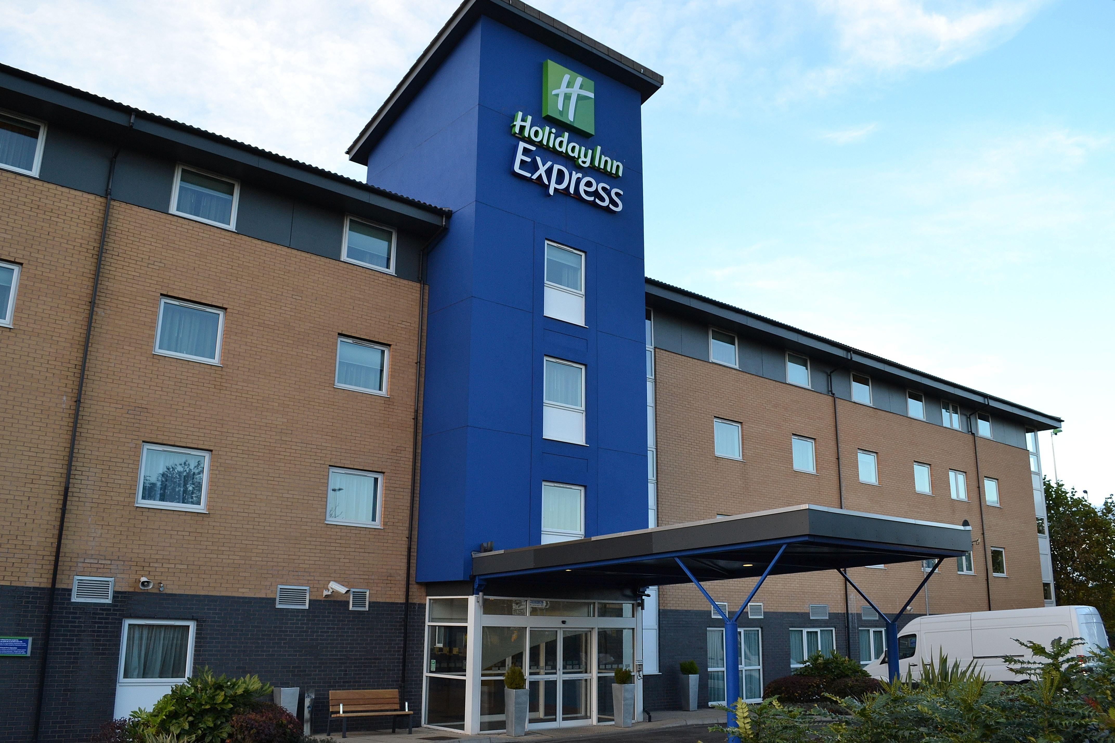 Holiday Inn Express Birmingham Star City By Ihg מראה חיצוני תמונה