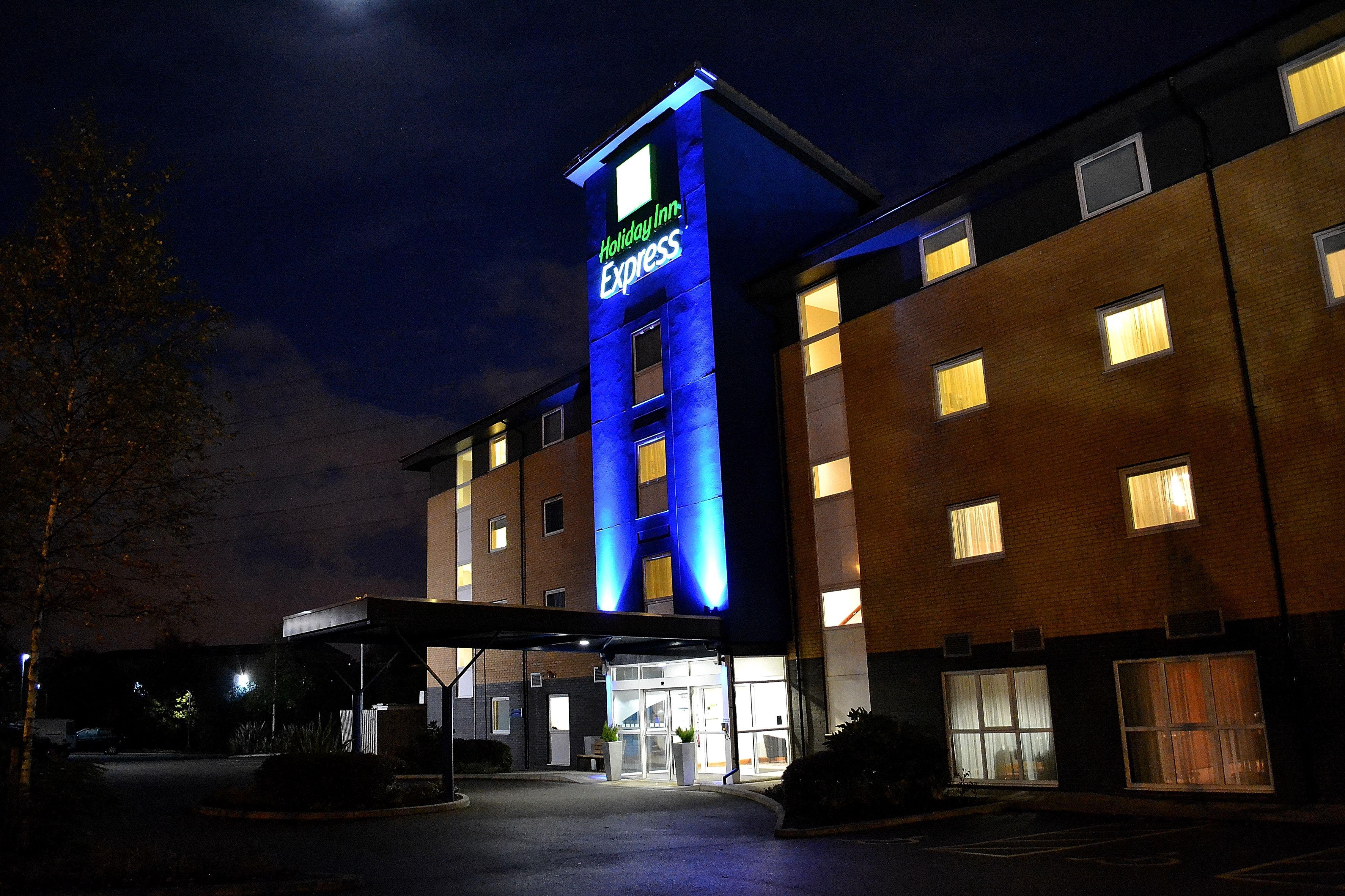 Holiday Inn Express Birmingham Star City By Ihg מראה חיצוני תמונה