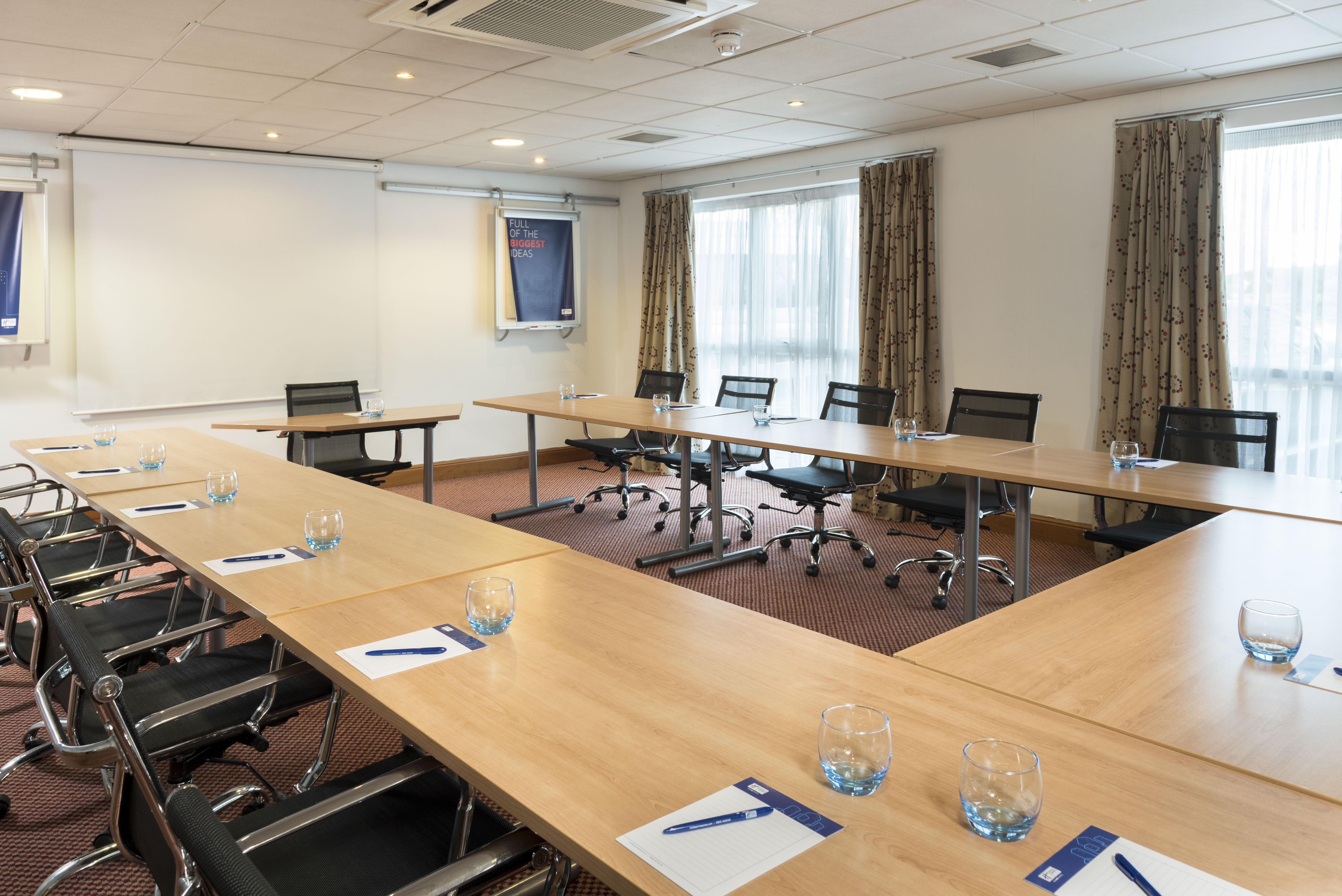 Holiday Inn Express Birmingham Star City By Ihg מראה חיצוני תמונה