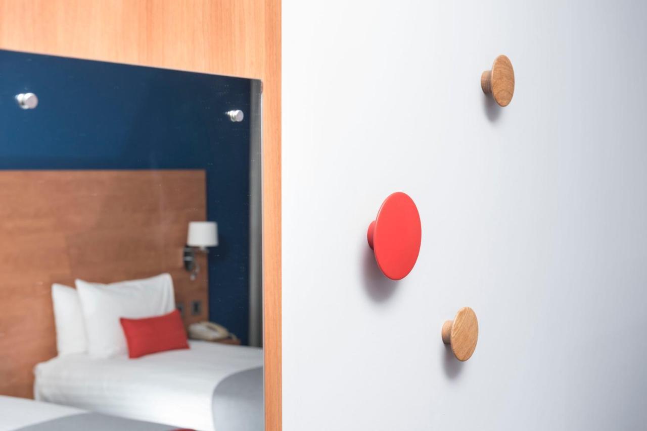 Holiday Inn Express Birmingham Star City By Ihg מראה חיצוני תמונה