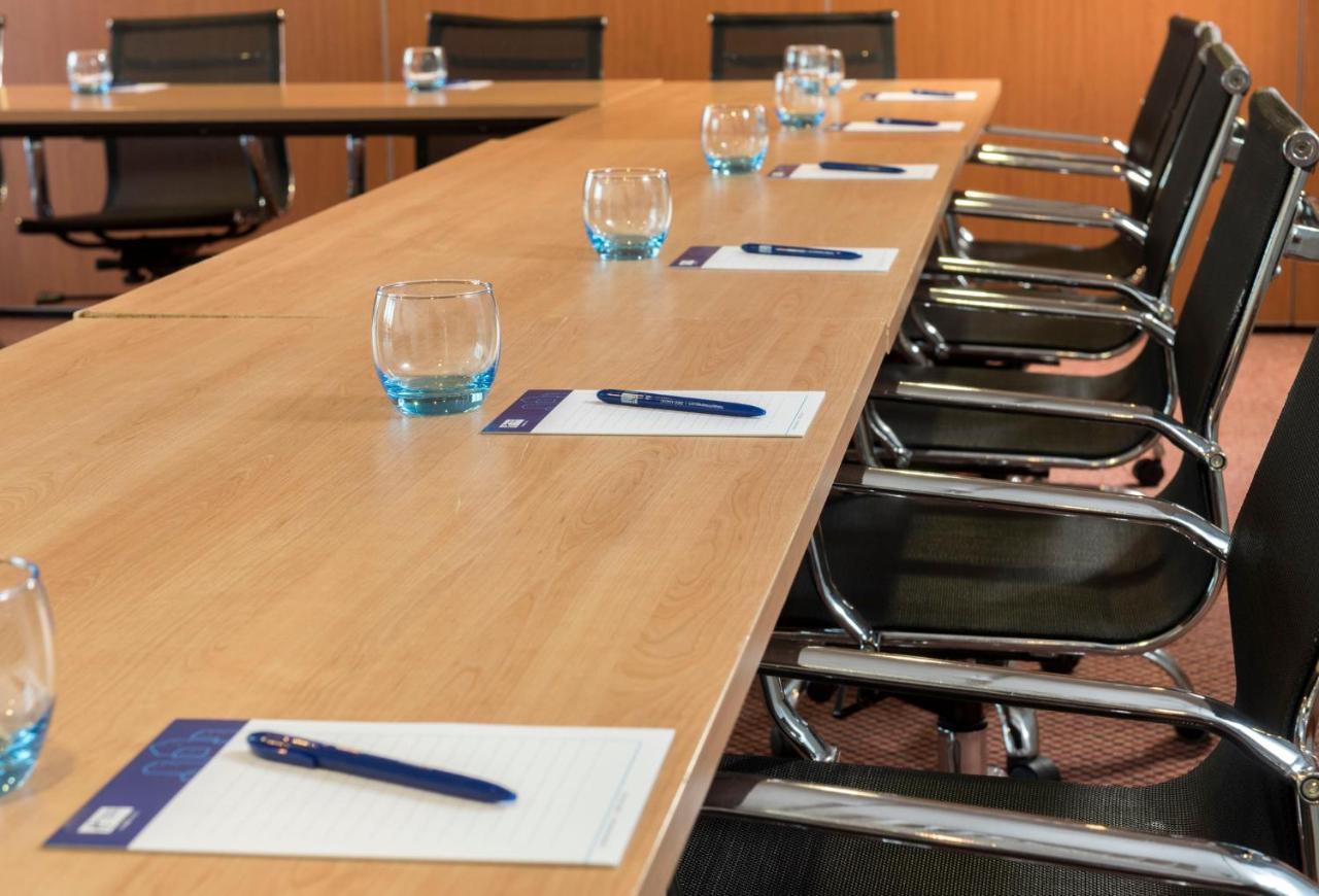 Holiday Inn Express Birmingham Star City By Ihg מראה חיצוני תמונה